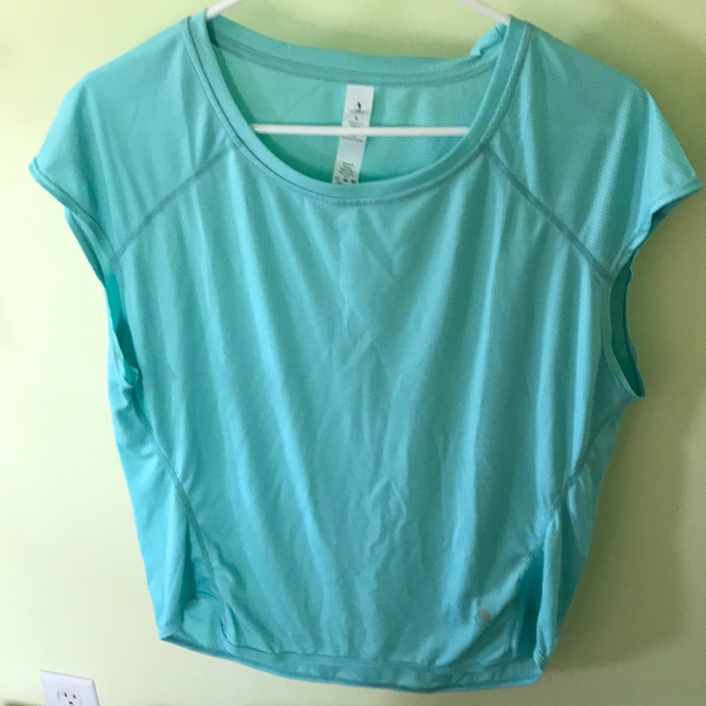 Short sleeve workout top
